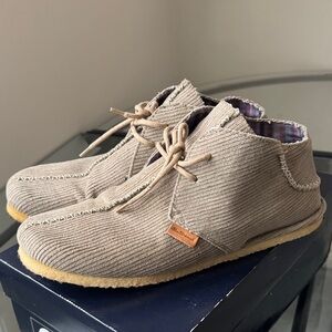 Ben Sherman Tan Corduroy Chukka Boots